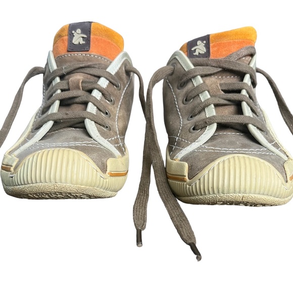 Like New Women’s Brown & Orange Sneakers Size 7 - Picture 8 of 12